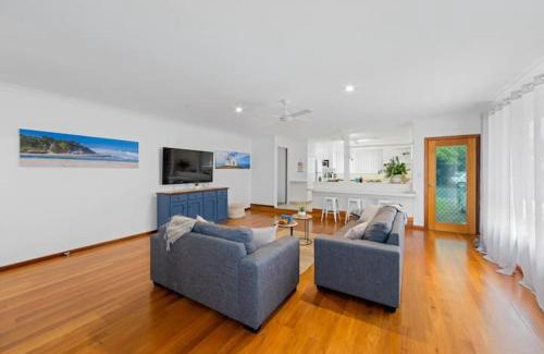 North Haven House | Idyllic Coastal Escape: Pool, River & Beach Retreat