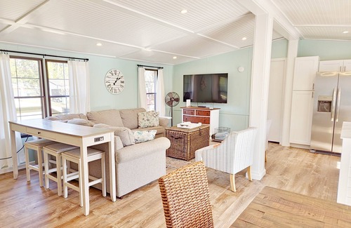 Sunset Beach House | Seaside Escape: Renovated Home Near Beach and Golf