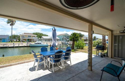 Palm Harbor House | Coastal Retreat: 4-Star Child-Friendly Getaway
