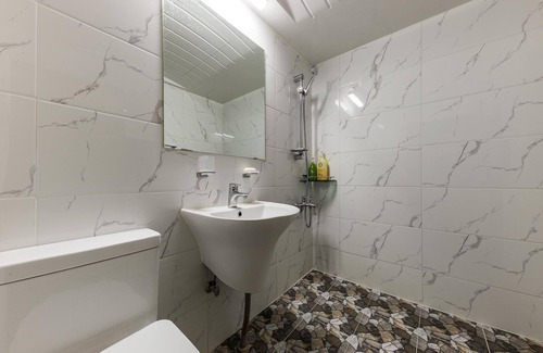 Gongju Hotel | Eco-Friendly Gongju Dongmyung Motel with Breakfast & Kitchen