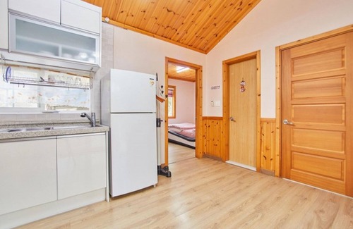 Gongju House | Eco-Friendly Gongju Good Morning Pension: Family Retreat Awaits