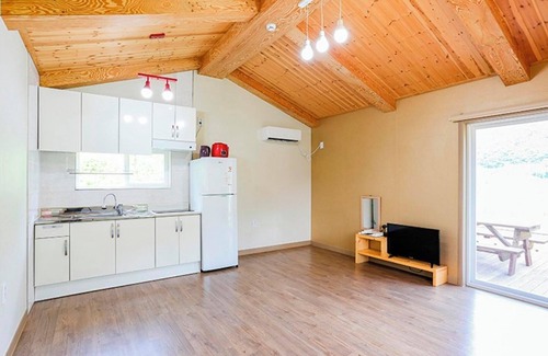 Gongju House | Eco-Friendly Comfort at Gongju Hayan Pension - 10/10 Rated