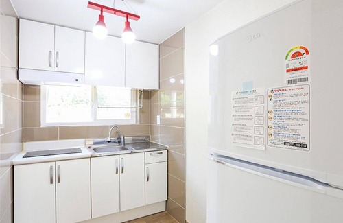 Gongju House | Eco-Friendly Comfort at Gongju Hayan Pension - 10/10 Rated