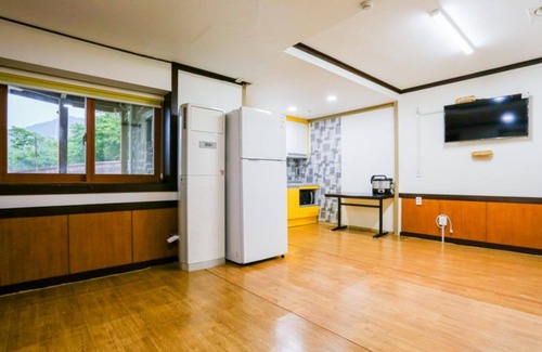 Gongju House | Experience Comfort at Gongju Inyeonui Hyanggi Pension