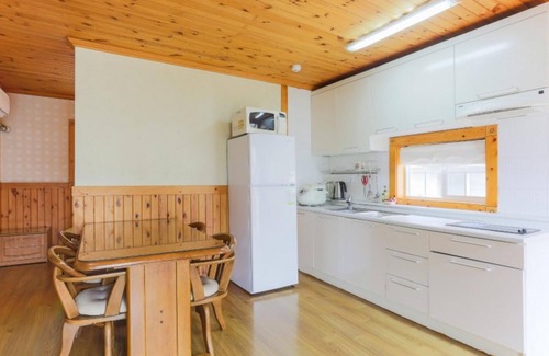 Gongju House | Eco-Friendly Getaway at Gongju Jakeun Shimteo Pension