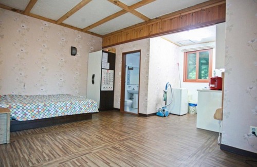 Gongju House | Eco-Friendly Getaway at Gongju Jangseungpark Pension