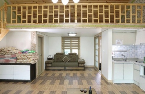 Gongju House | Eco-Friendly Retreat at Gongju Magoksa Healing Pension