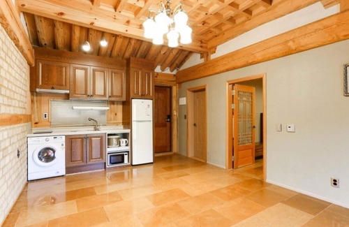Gyeryong House | Eco-Friendly Gongju Solhyang Pension with Family Amenities