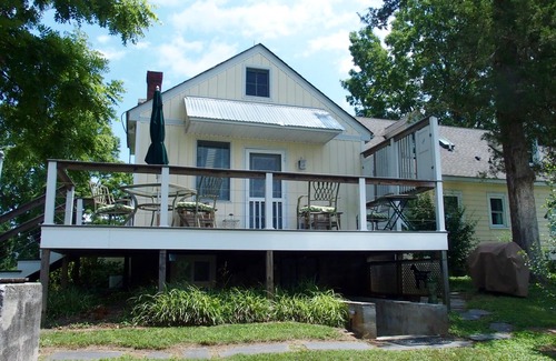 Macon House | Exceptional Goochland Getaway at Clover Hill Farm
