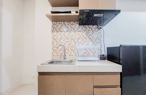 Serpong Apartment | Cozy 2Br Apartment with Pool and Breakfast at Parkland Avenue