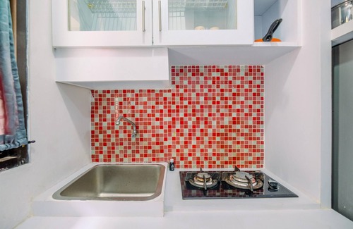 Kebagusan Apartment | Cozy Studio at Kebagusan City Apartment with Pool & Kitchen