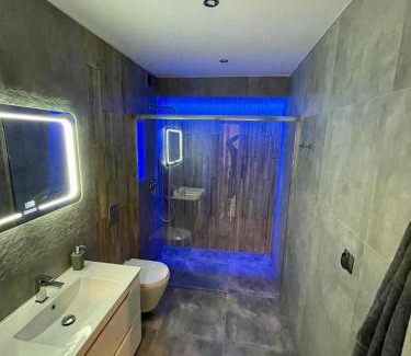Lodz Apartment | Family-Friendly Good Rooms with Parking & High Guest Ratings