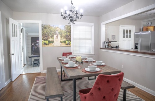 Garden Acres House | Exceptional Good Bull Getaway: Your Aggie Retreat Awaits!