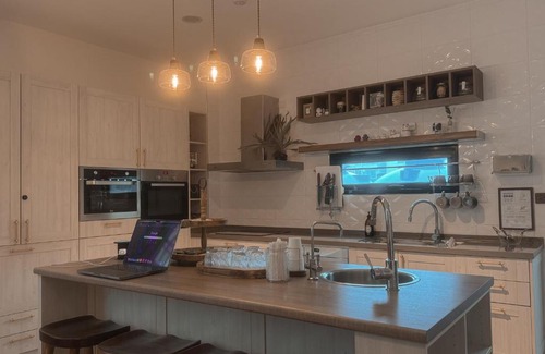 Magong House | Guest Rated: Good Day B&B with Family-Friendly Amenities
