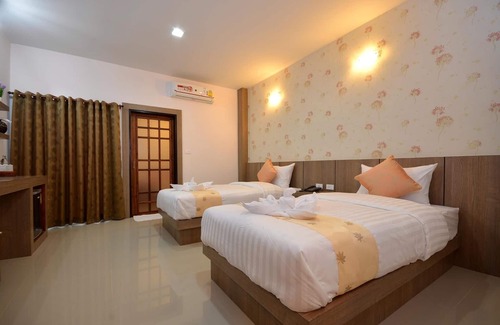 Mak Khaeng Hotel | Cozy Stay at Good Home Udonthani with Breakfast Included