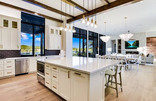 Lakecliff On Lake Travis House | Experience Good Living at Lake Travis with Top Amenities