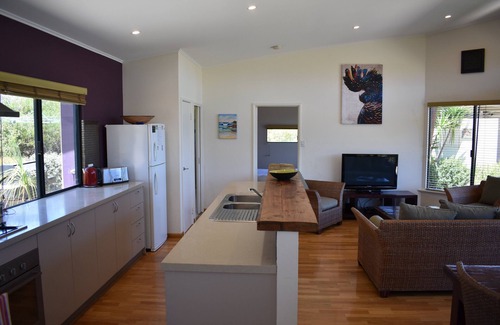 Redgate Villa | Captivating Ocean and National Park View with Child-Friendly Amenities