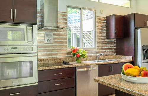 Valle Pura Vida House | Unforgettable Oceanfront Retreat in the Heart of Manuel Antonio