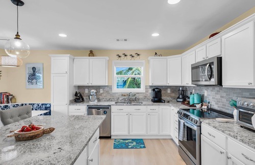 Ramrod Key House | Good Times & Tan Lines - 3 Bedroom Beautiful Pool Home with boating access