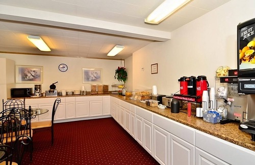 Ontario Hotel | Budget-Friendly Hotel with Indoor Pool & Free Breakfast