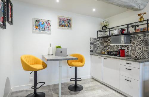 Senlis Apartment | Good Vibes and Child-Friendly Comfort in Senlis