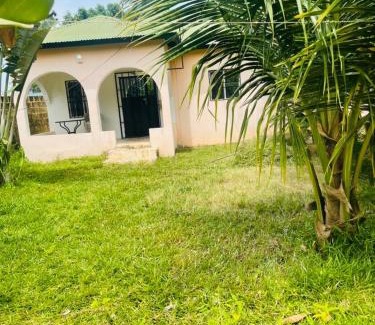 Brufut House | Relaxing Vibes at Good Vibes Guesthouse - Pet Friendly Stay