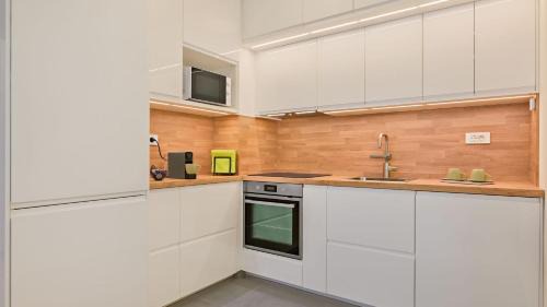 Novi Zagreb Apartment | Vibrant Escapes: 4-Star Hotel with Exceptional Guest Ratings