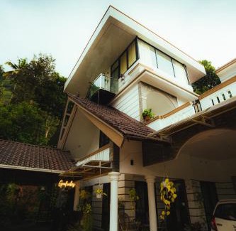Devikolam House | Relaxing Retreat with Pet and Child-Friendly Amenities