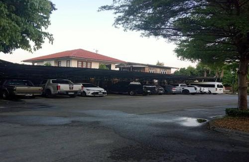 Sop Tui Hotel | Budget-Friendly Stay at Good View Residence with Breakfast