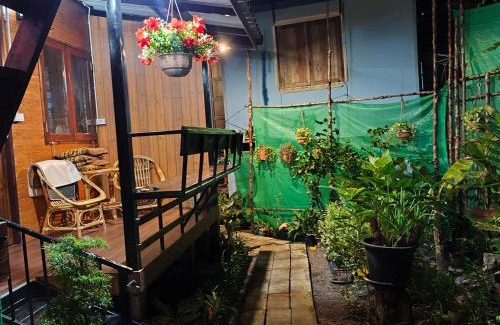Ko Mook Bed & Breakfast | Guest Rated 10/10 at Goodluck Village House, Pet & Child Friendly