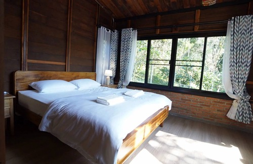 Doi Saket Hotel | Goodvibes Cabins Chiang Mai: 10/10 Rated Family Retreat