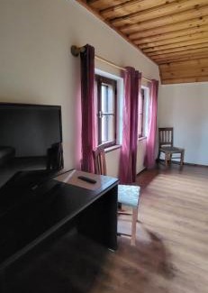 Haademeeste Bed & Breakfast | Cozy Goodwin Guest House: Pet-Friendly and Family Ready