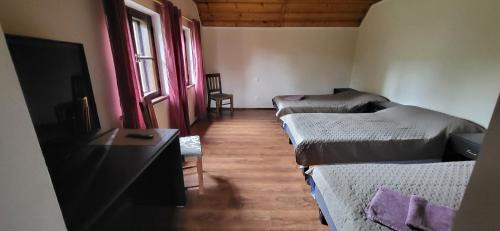 Haademeeste Bed & Breakfast | Cozy Goodwin Guest House: Pet-Friendly and Family Ready