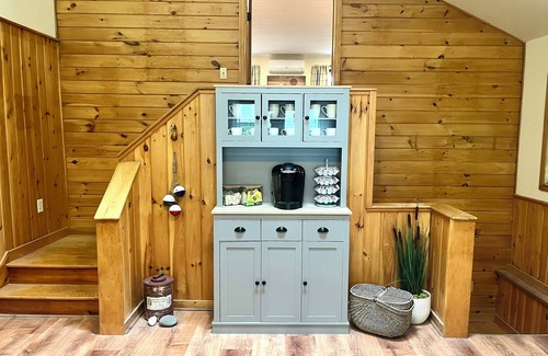 Oneonta House | Goodyear Lake waterfront home sleeps 13. Near Dreams Park, Cooperstown.