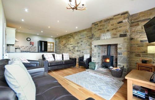 Bamburgh House | Goosander: Pet & Child Friendly 4-Star Retreat with High Ratings