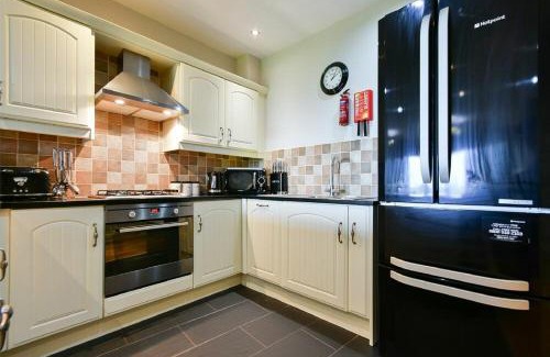 Bamburgh House | Goosander: Pet & Child Friendly 4-Star Retreat with High Ratings