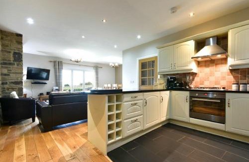 Bamburgh House | Goosander: Pet & Child Friendly 4-Star Retreat with High Ratings