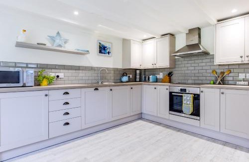 Delabole House | Charming Goose Cottage in the Helland Barton Farm Collection