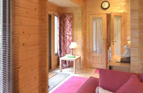 Tollard Royal House | Gooseberry Lodge: 4-Star Pet-Friendly Retreat with Great Reviews