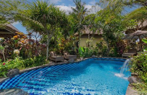Mambal House | Idyllic Gopala Villa Ubud with Oceanfront Pool and Views