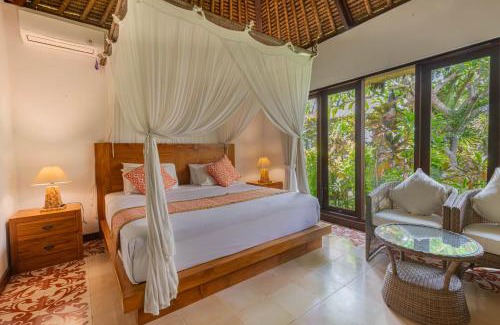 Mambal House | Idyllic Gopala Villa Ubud with Oceanfront Pool and Views