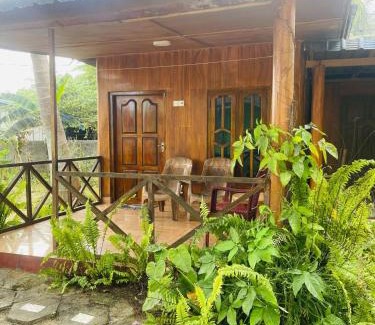 Nilaveli House | Gopalapuram Guest House: Oceanfront Retreat with Breakfast