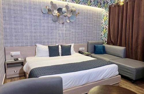 Karnal Hotel | Discover Gopinath The Grand: Family-Friendly Dining & More