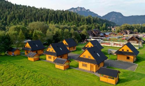 Cerveny Klastor House | Relax at Goralské drevenice Pieniny with Oceanfront Views