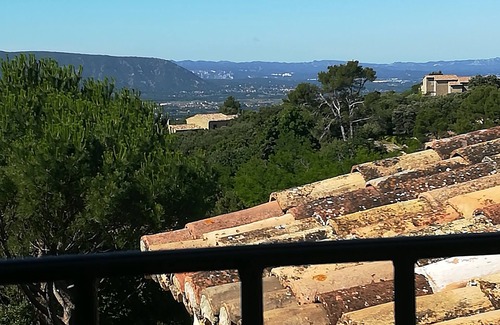 Gordes Apartment | Charming Bastide in Gordes with Pool and Ocean Views