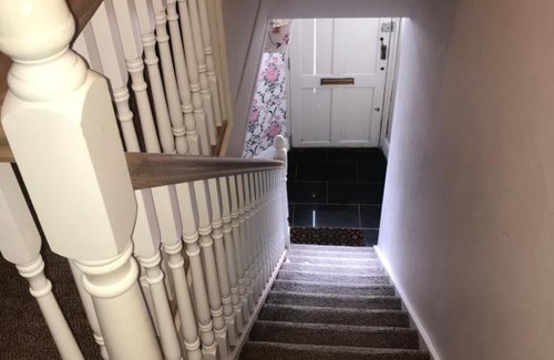 Tynagh Bed & Breakfast | Discover Gordon's Guesthouse: Family-Friendly with Hot Tub