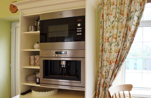 Pittenweem Cottage | Peaceful Retreat for Families and Friends with Ocean Views
