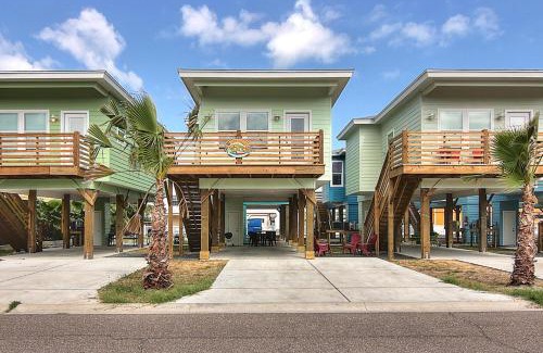 Port Aransas House | Gordys Getaway ESB9: Family-Friendly with Perfect 10 Rating