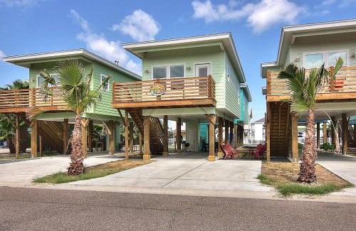 Port Aransas House | Gordys Getaway ESB9: Family-Friendly with Perfect 10 Rating