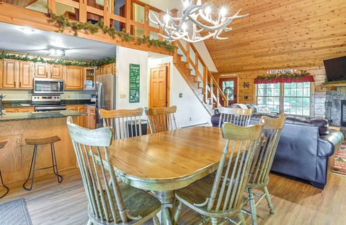 North Creek Cottage | Charming Gore Mountain Cabin with Game Room & Fire Pit